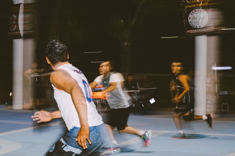 Skok w dal - technika, trening i najczęstsze błędy